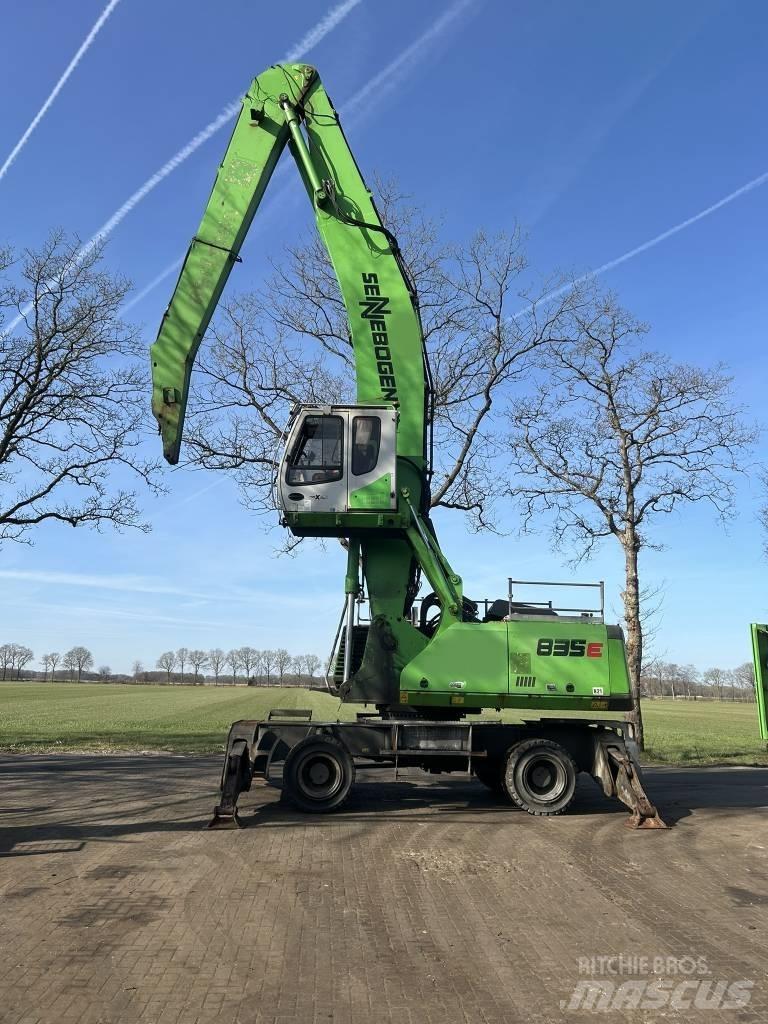 Sennebogen 835 ME Gravemaskiner for avfallshåndtering