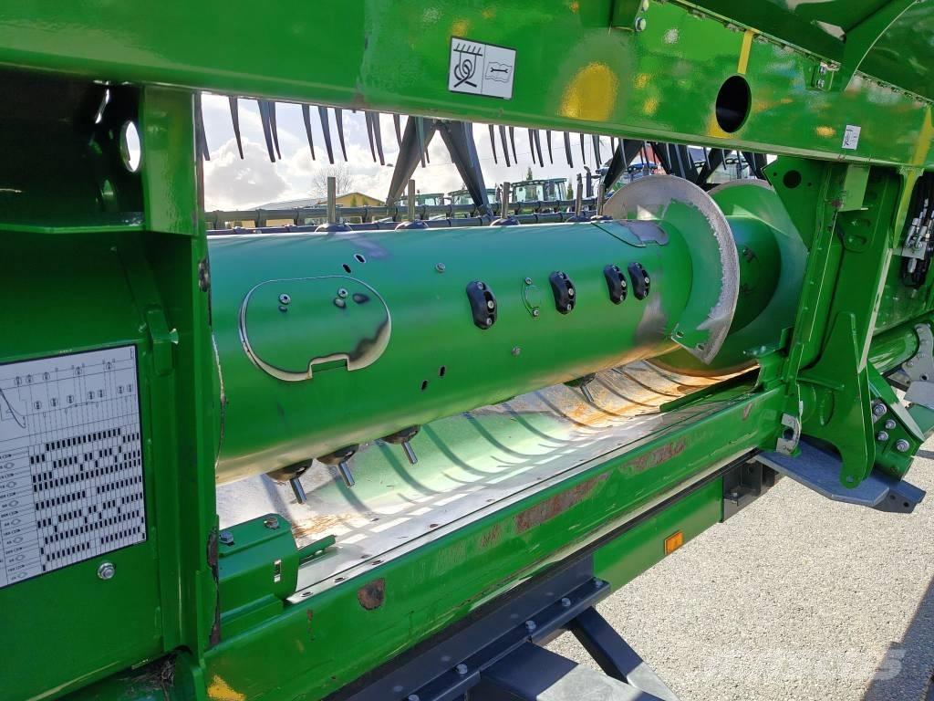 John Deere W 650 i Skurtreskere