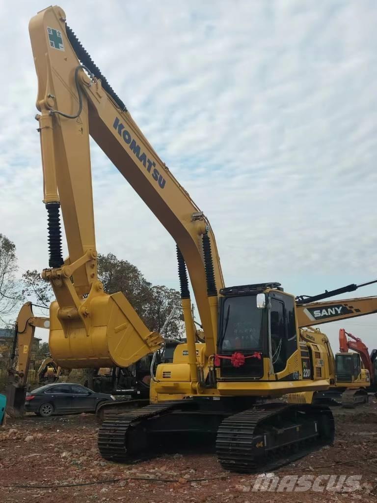 Komatsu PC 200-8 Beltegraver