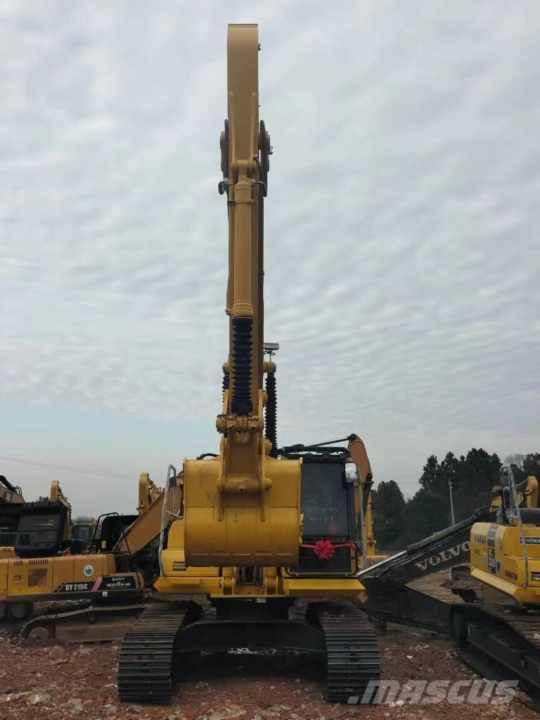 Komatsu PC 200-8 Beltegraver