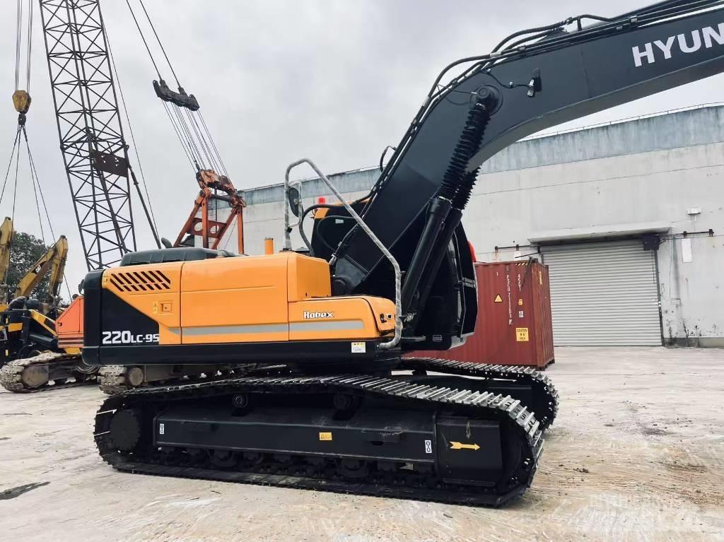 Hyundai R220LC-9S Midigravere 7 - 12t