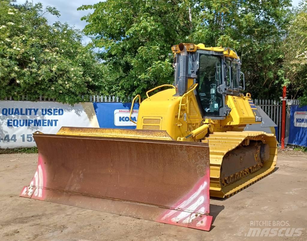 Komatsu D61PXi-24E0 Dozere Beltegående