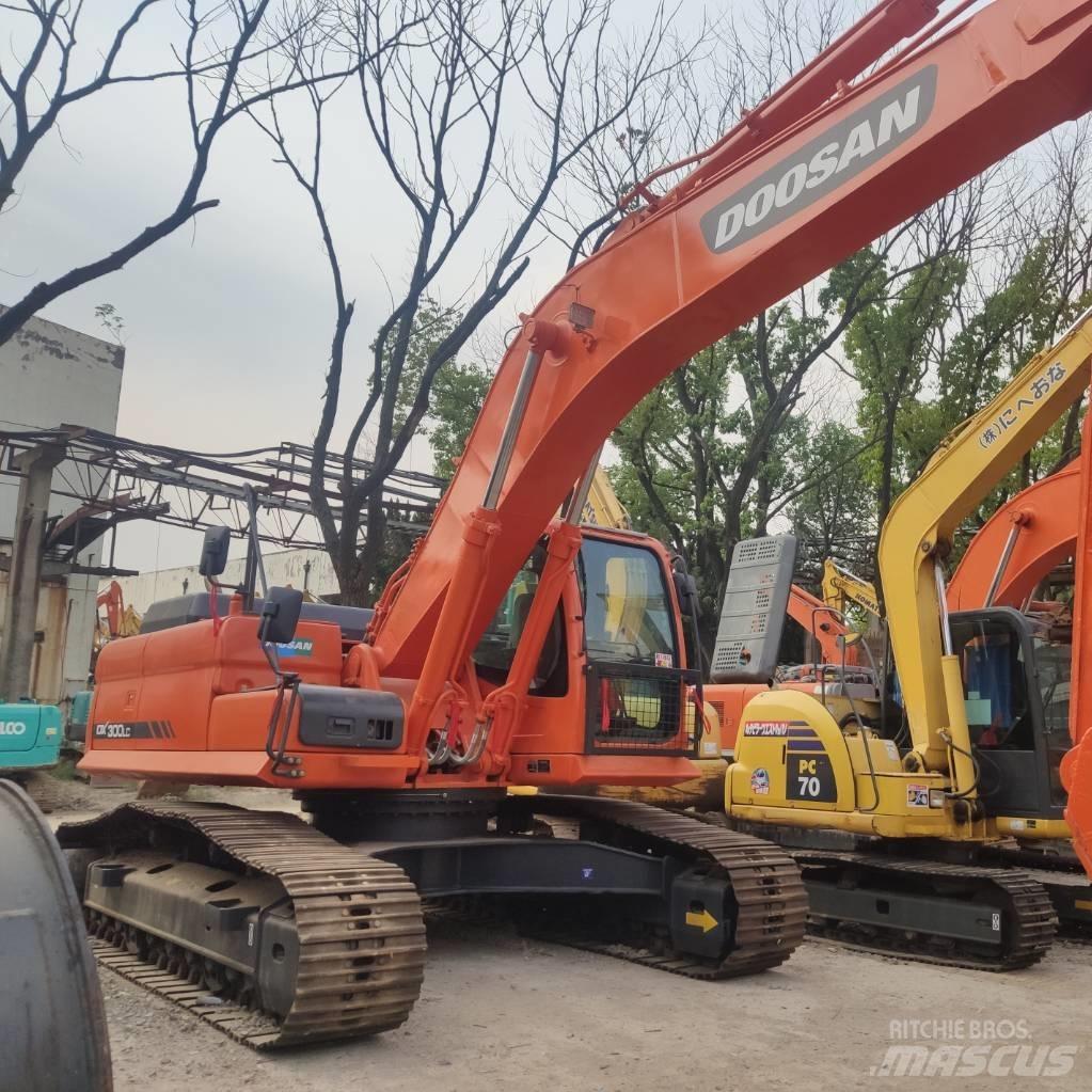 Doosan DX 300 Beltegraver