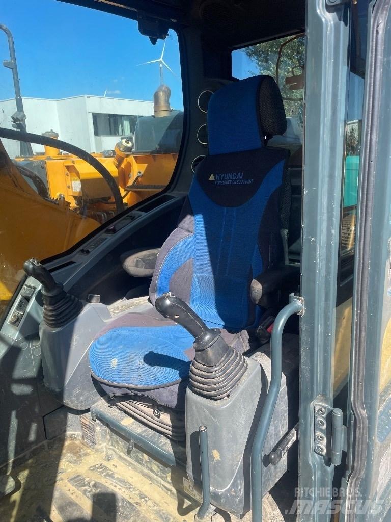 Hyundai HX 235 Beltegraver