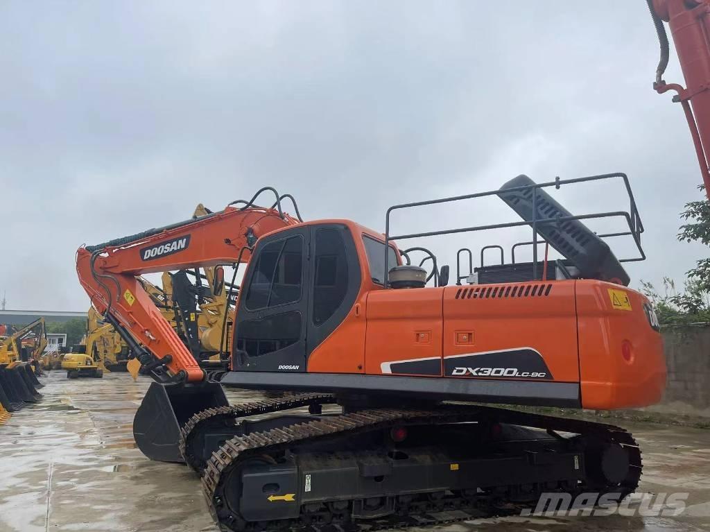 Doosan DX 300 LC Beltegraver