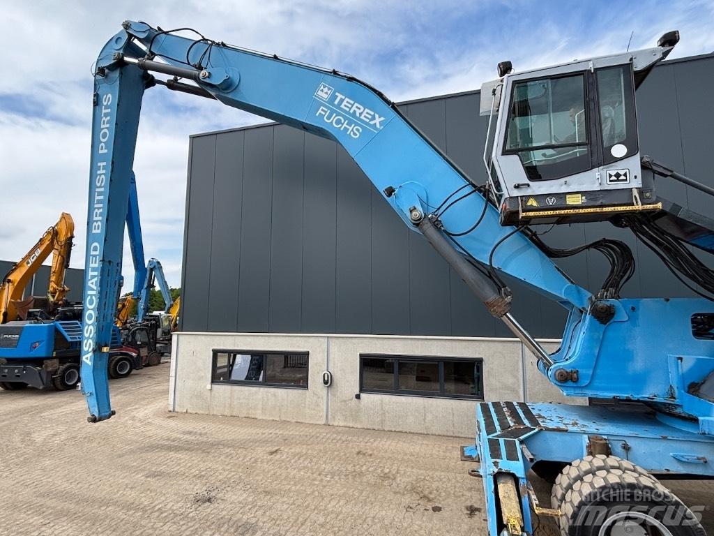 Fuchs MHL 380 Gravemaskiner for avfallshåndtering