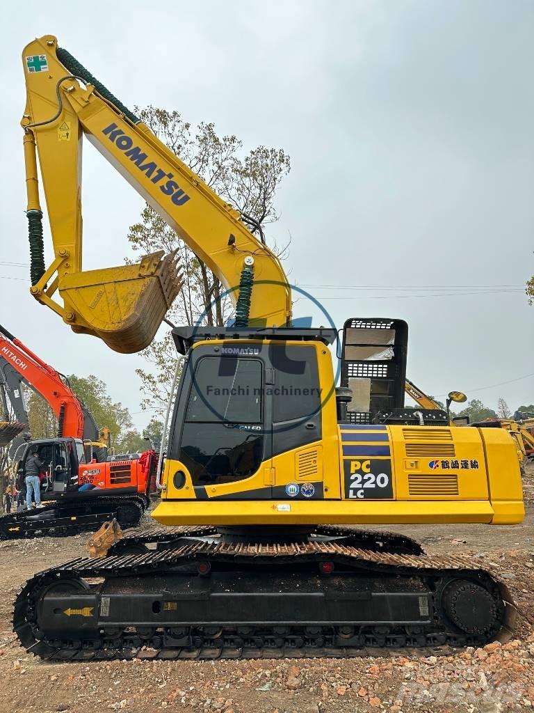 Komatsu PC 220 LC Beltegraver