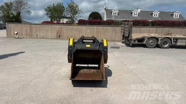MB Crusher BF 90.3 Knuseskuffer