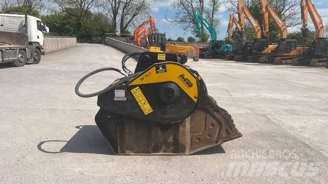 MB Crusher BF 90.3 Knuseskuffer