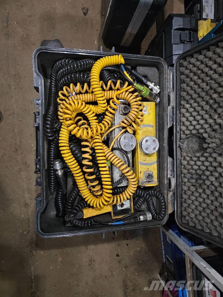 Volvo P6820C Asfaltutleggere