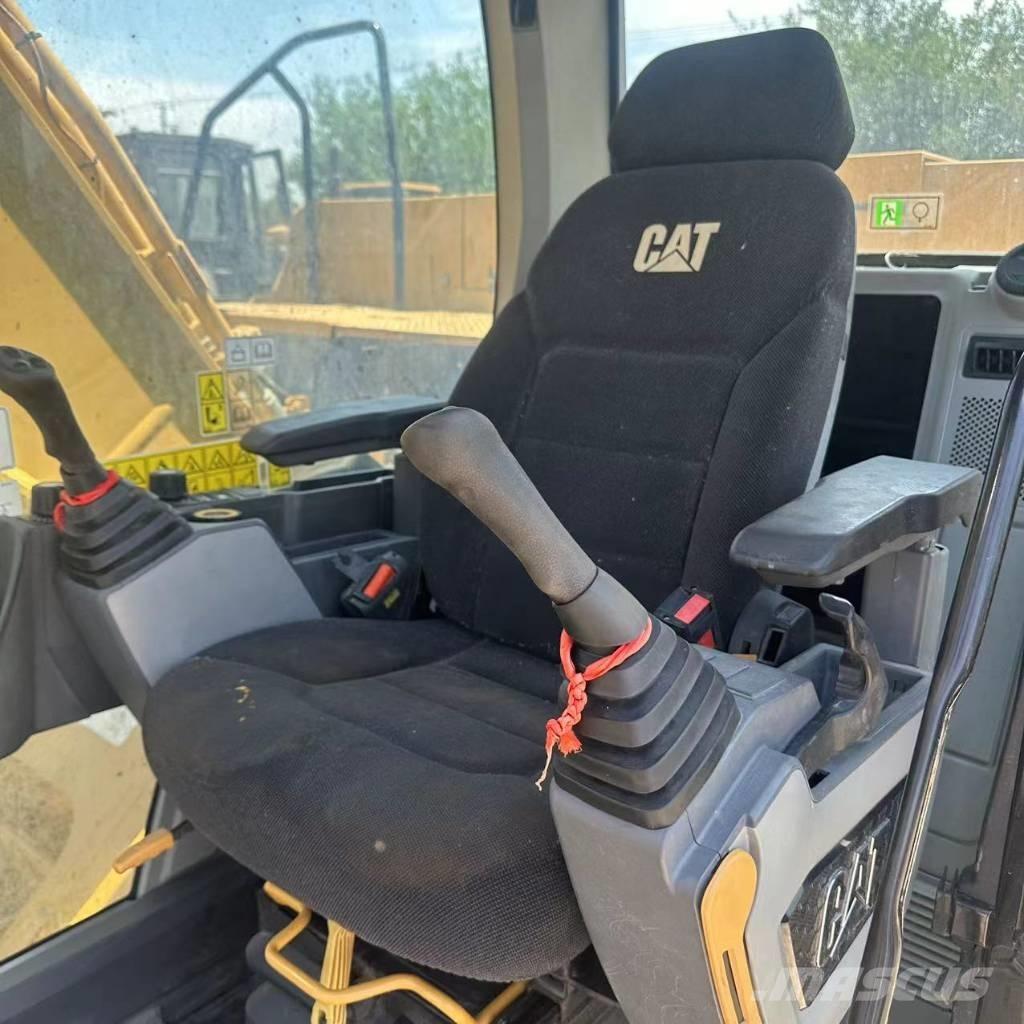 CAT 330 Beltegraver