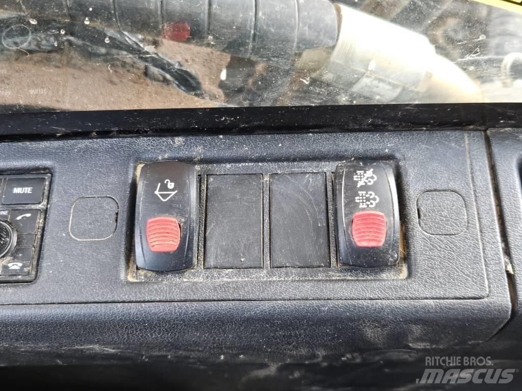 Hyundai HX 220 L Beltegraver