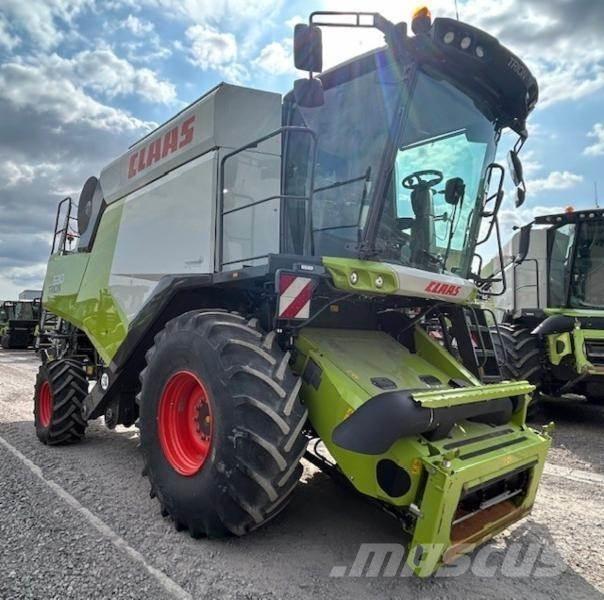 CLAAS TRION 530 Skurtreskere