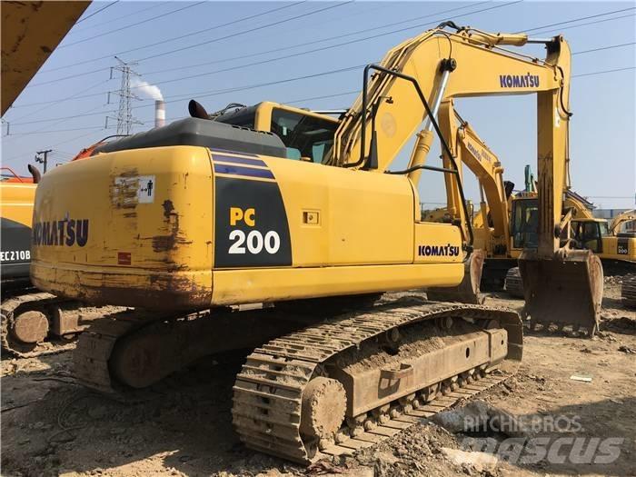 Komatsu PC 200-8 Beltegraver