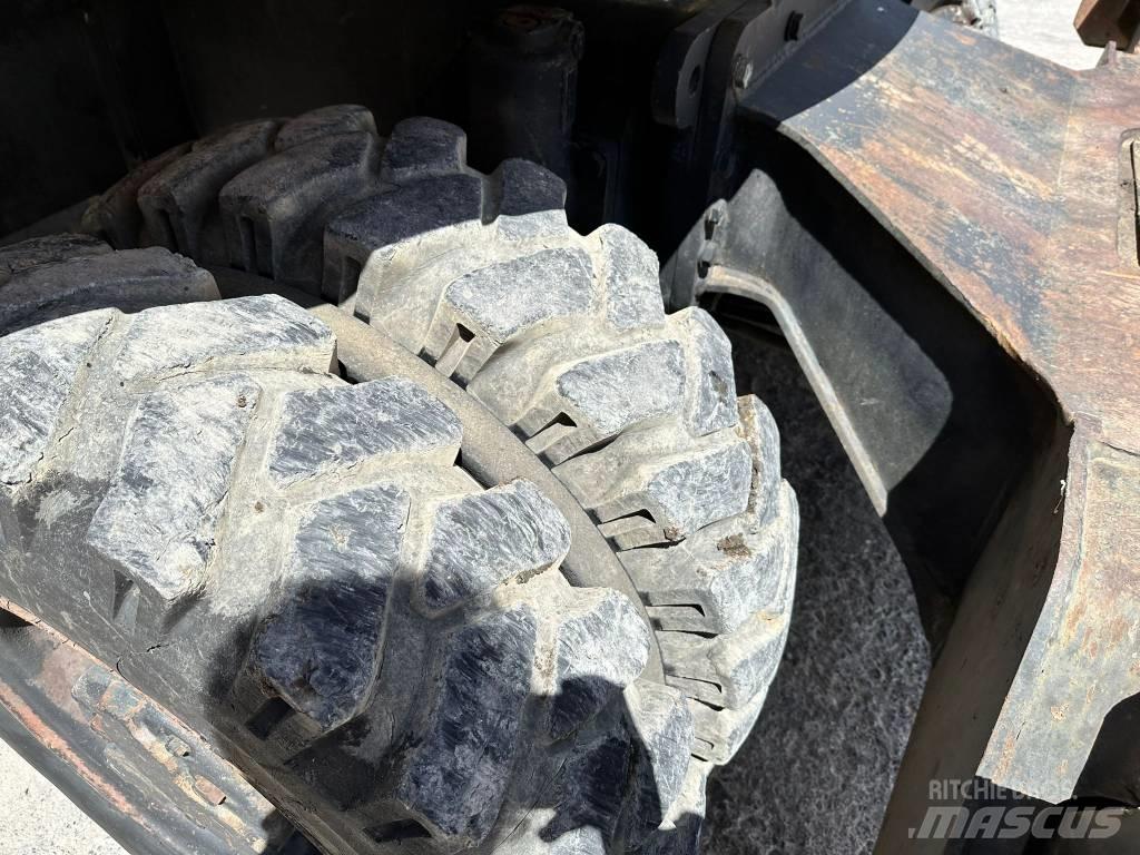 Komatsu PW130 ES-6K Hjulgravere