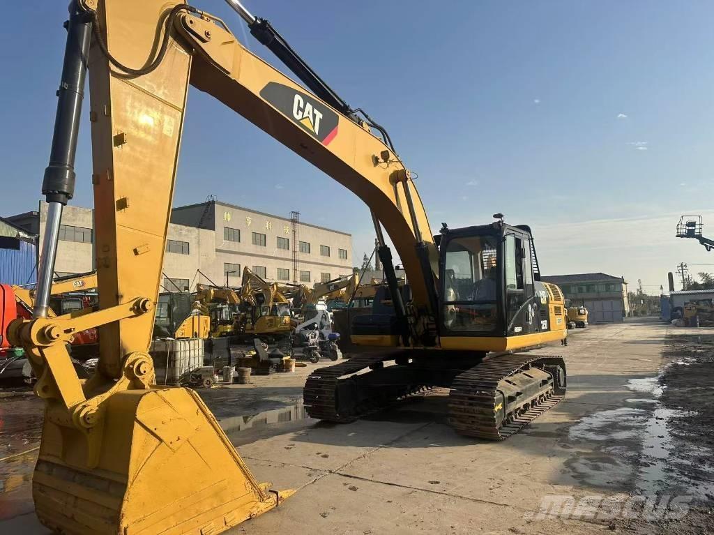 CAT 325 D L Beltegraver