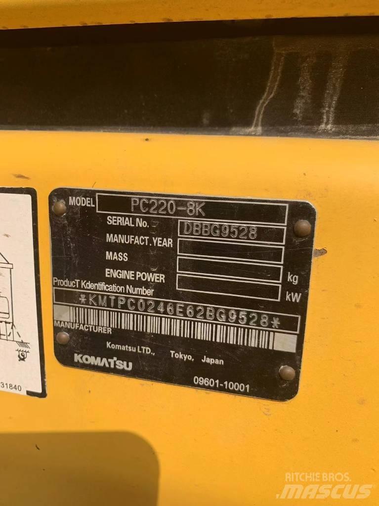 Komatsu PC 220-8 Midigravere 7 - 12t