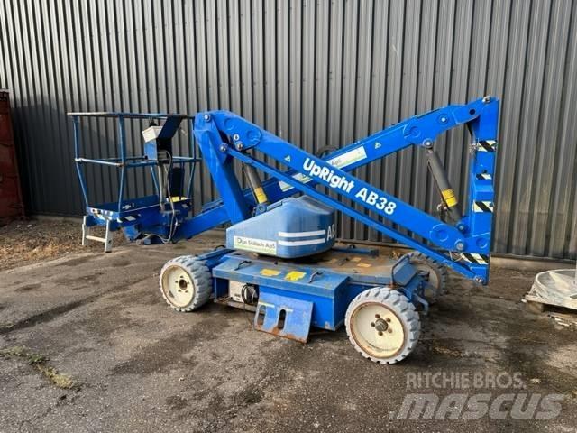 UpRight AB38N Leddede bomlifter