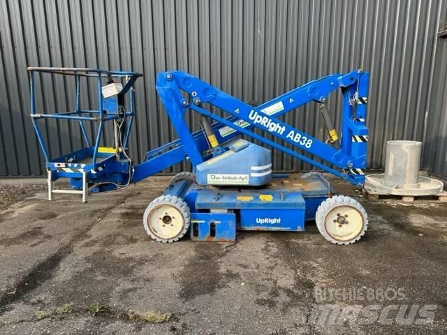 UpRight AB38N Leddede bomlifter