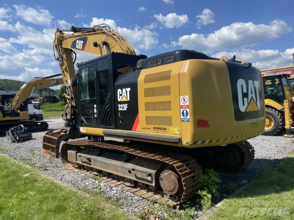 CAT 323F L Beltegraver