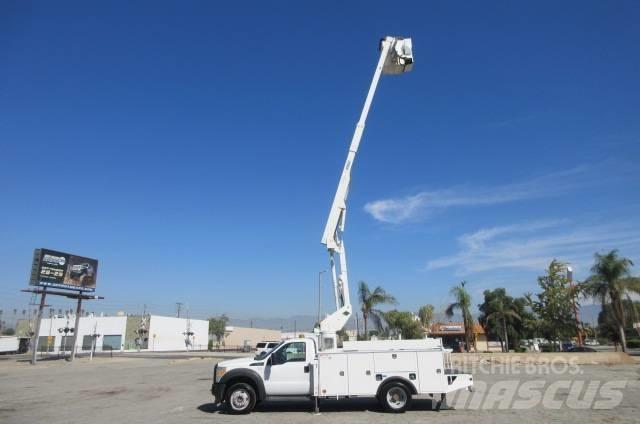 Ford F 550 Bilmontert lift