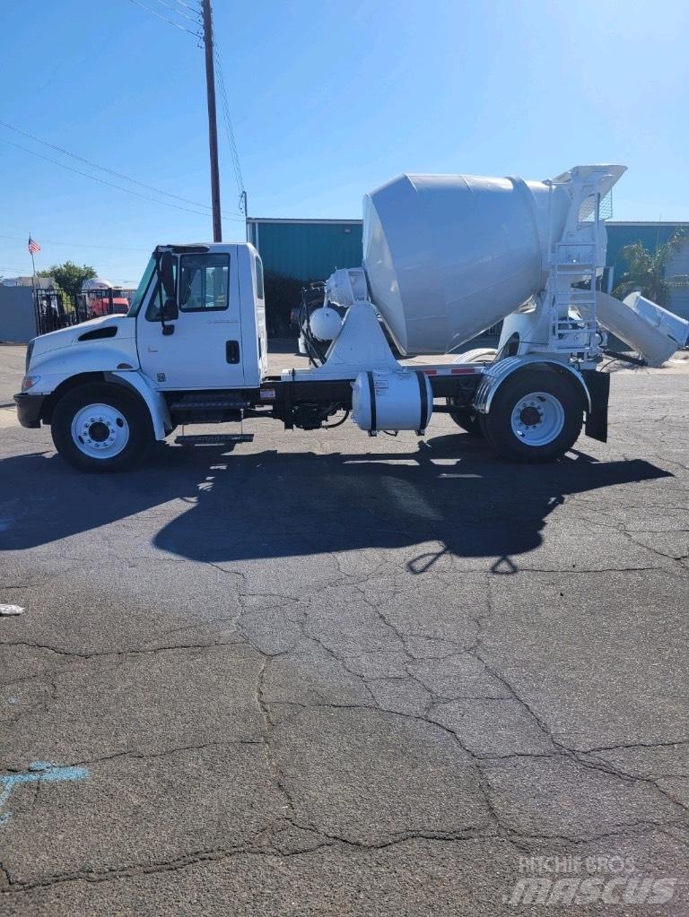 International 4300 Planbiler