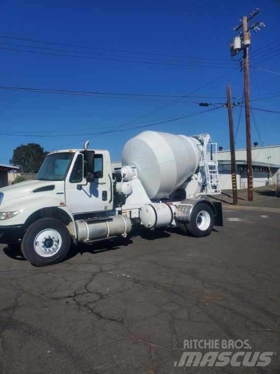 International 4300 Planbiler