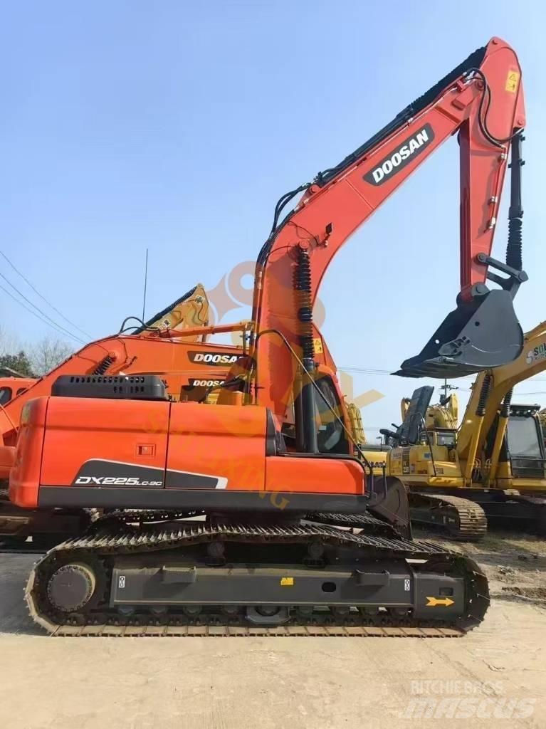 Doosan DX 225 LC Beltegraver