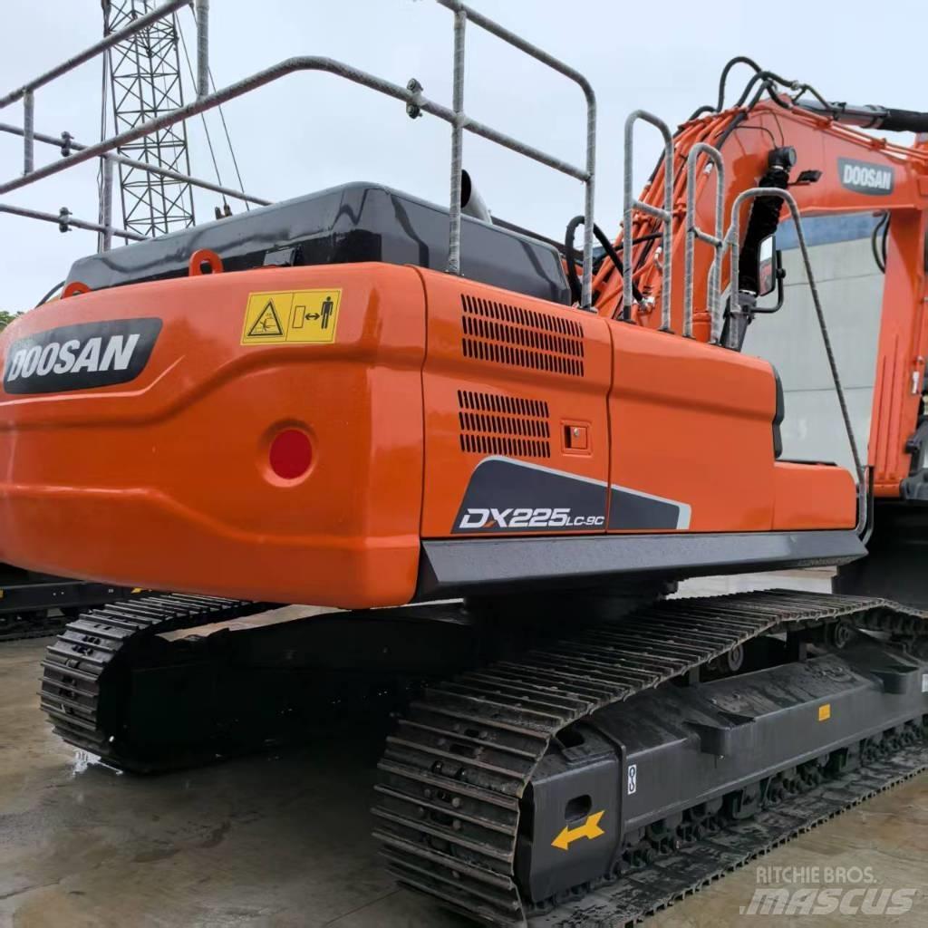 Doosan DX 225 LC Beltegraver