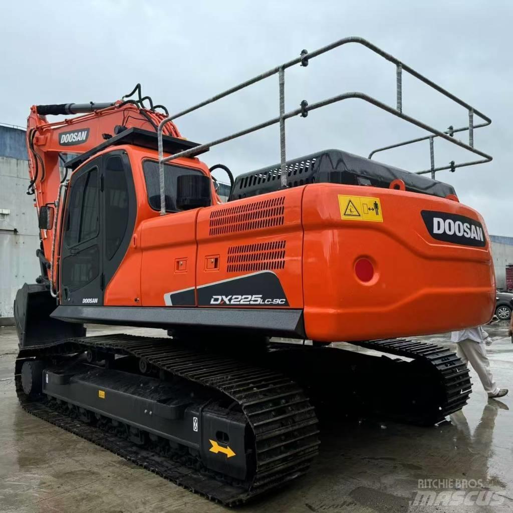 Doosan DX 225 LC Beltegraver
