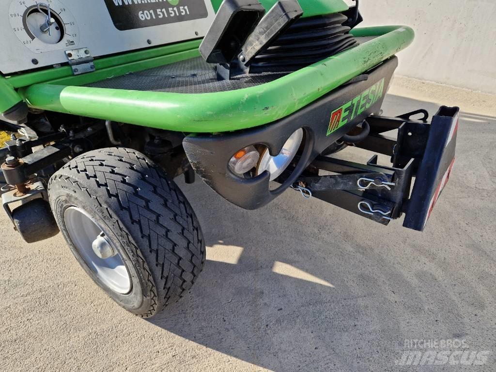 Etesia 124D Faste og slepe klippere