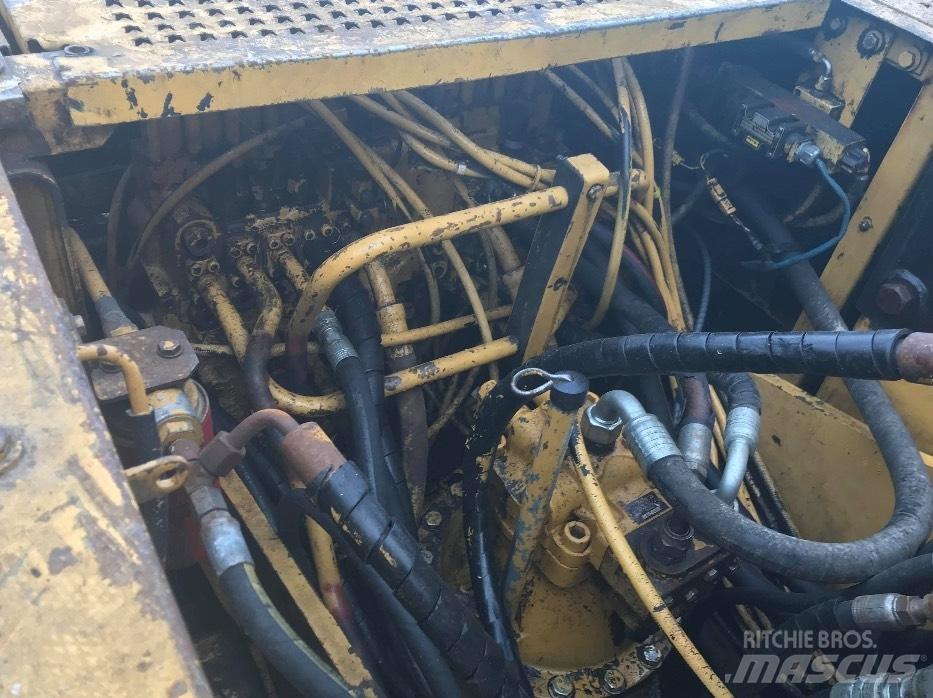 CAT 320 B Beltegraver