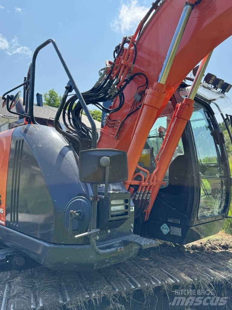 Hitachi ZX135USBL-6 Beltegraver
