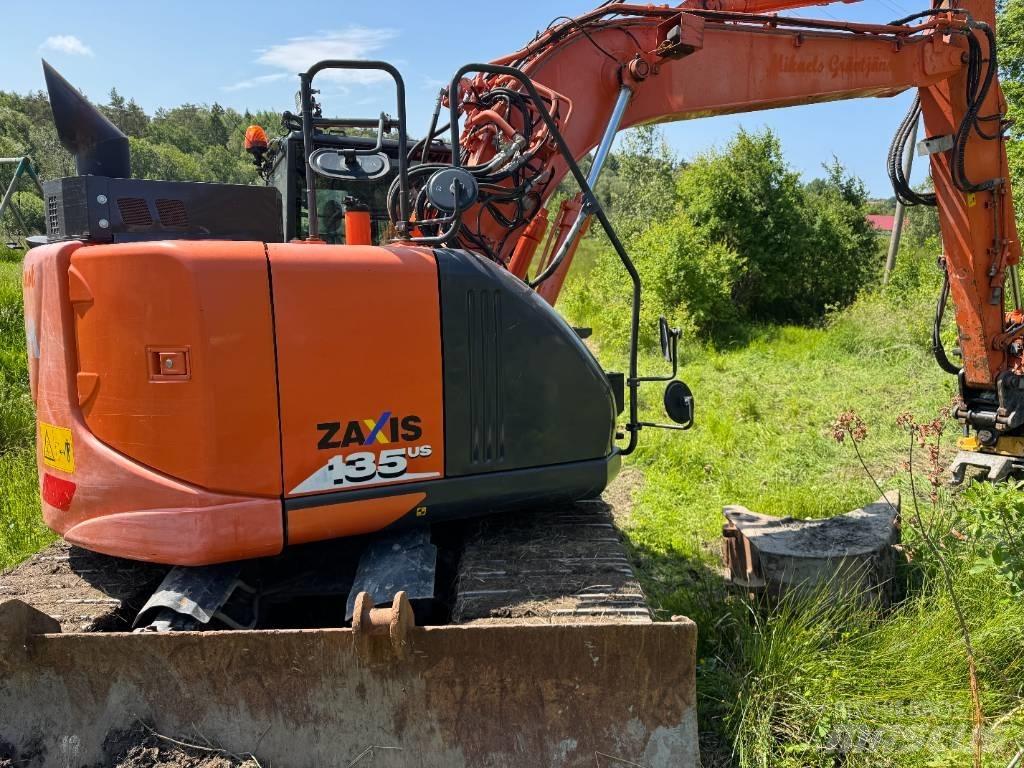 Hitachi ZX135USBL-6 Beltegraver