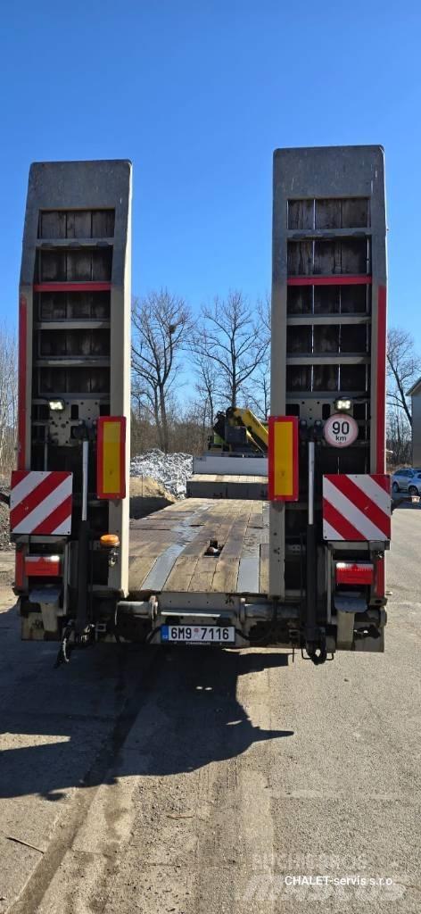 Schwarzmüller D40R Brønnhenger semi