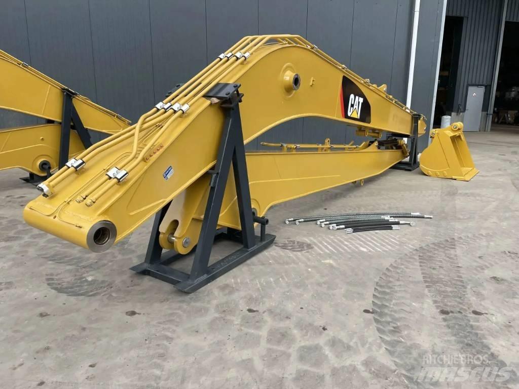 CAT 323F 18m Set Traktorgravere