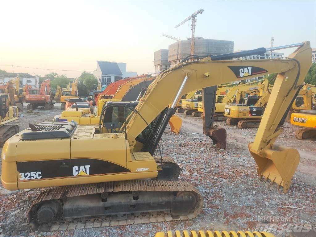 CAT 325 C Beltegraver