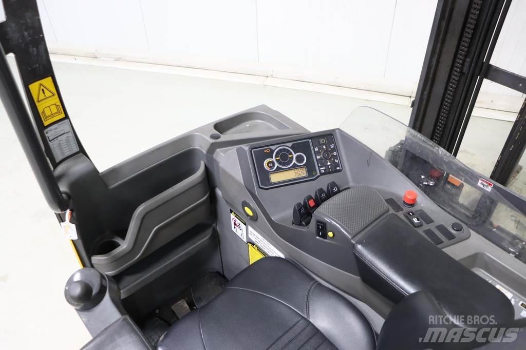 Atlet UMS160D Skyvemasttruck