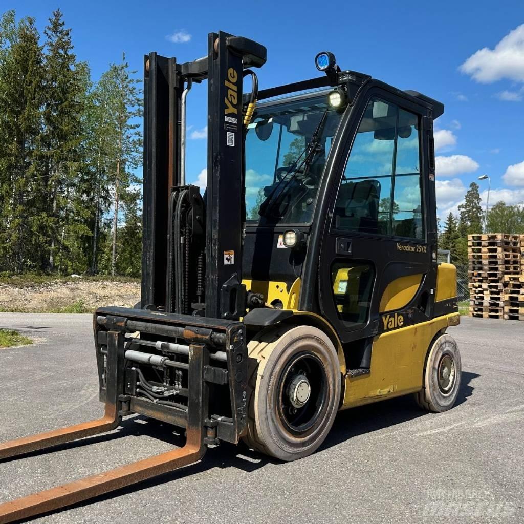 Yale GDP 25 VX Diesel Trucker