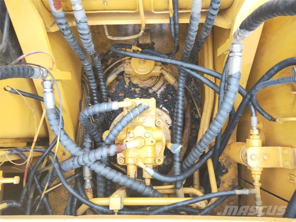 CAT 320B Beltegraver