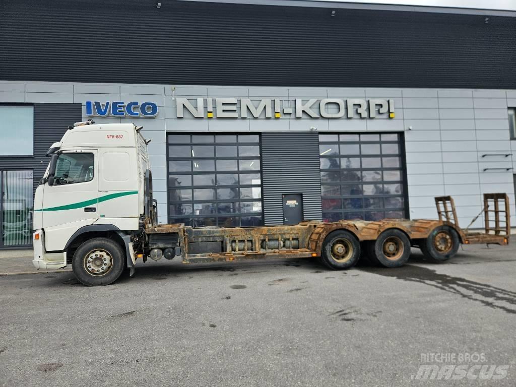Volvo FH12 8x4 Spesialbiler for transport av skogsmaskiner