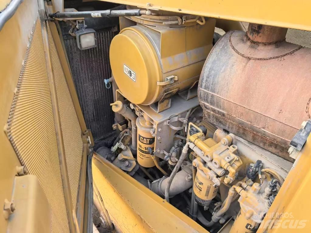 CAT D8T bulldozers Dozere Beltegående