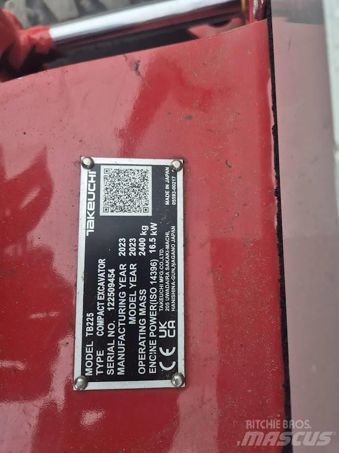 Takeuchi TB 225 Minigravere <7t