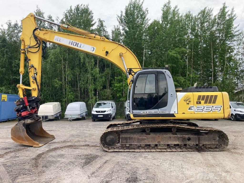 New Holland E 265 LC Beltegraver