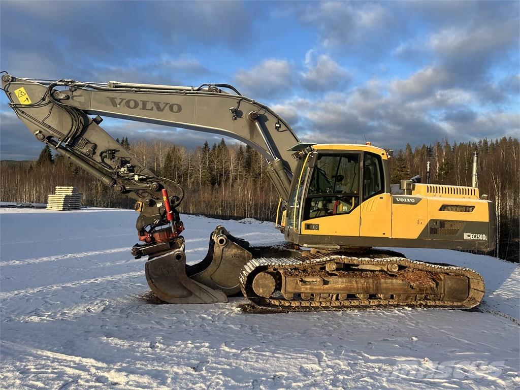 Volvo EC 250 D L Beltegraver