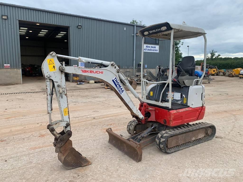 Takeuchi TB 215 R Minigravere <7t