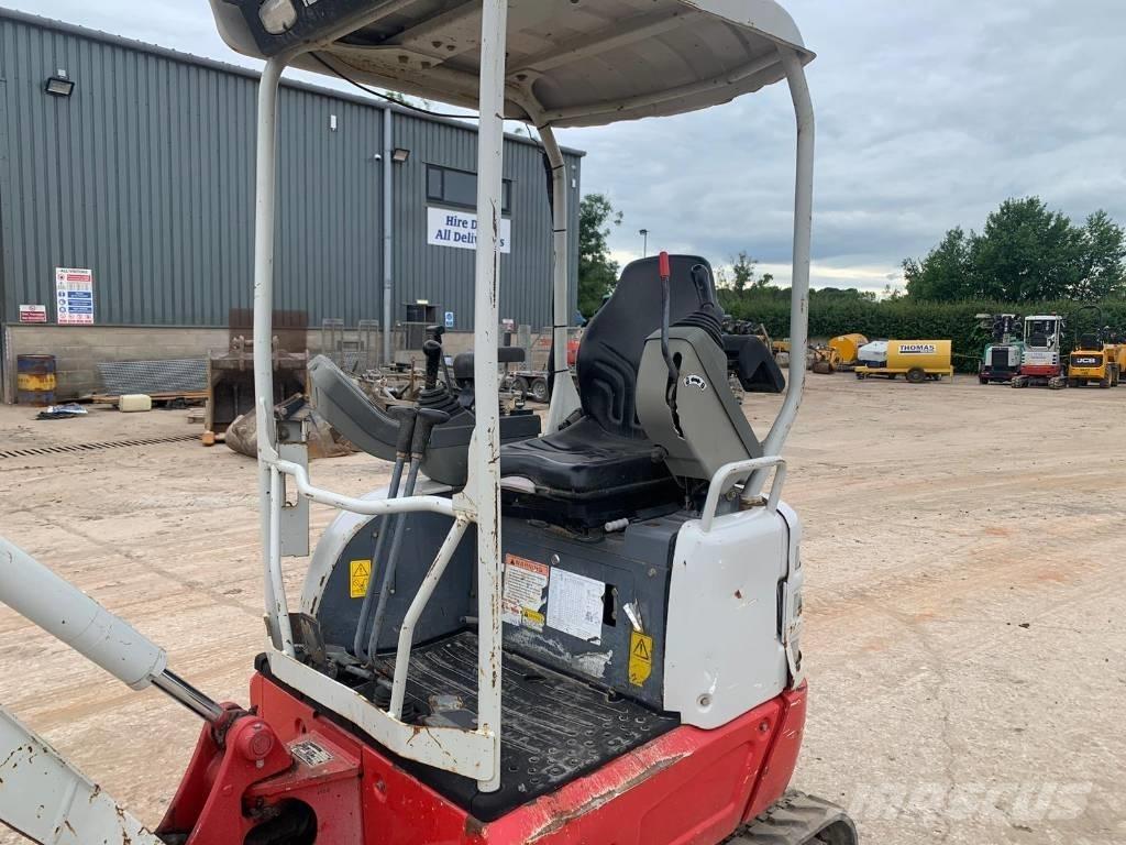 Takeuchi TB 215 R Minigravere <7t