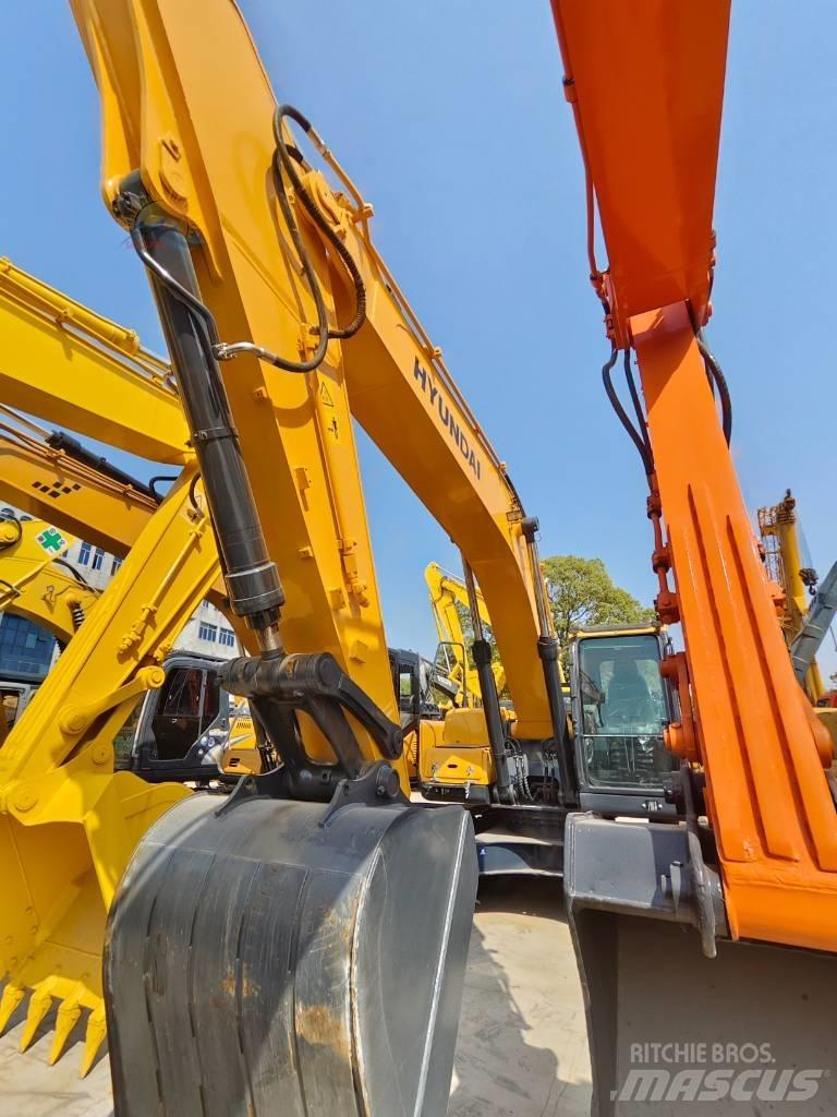 Hyundai R220LC-9S Beltegraver