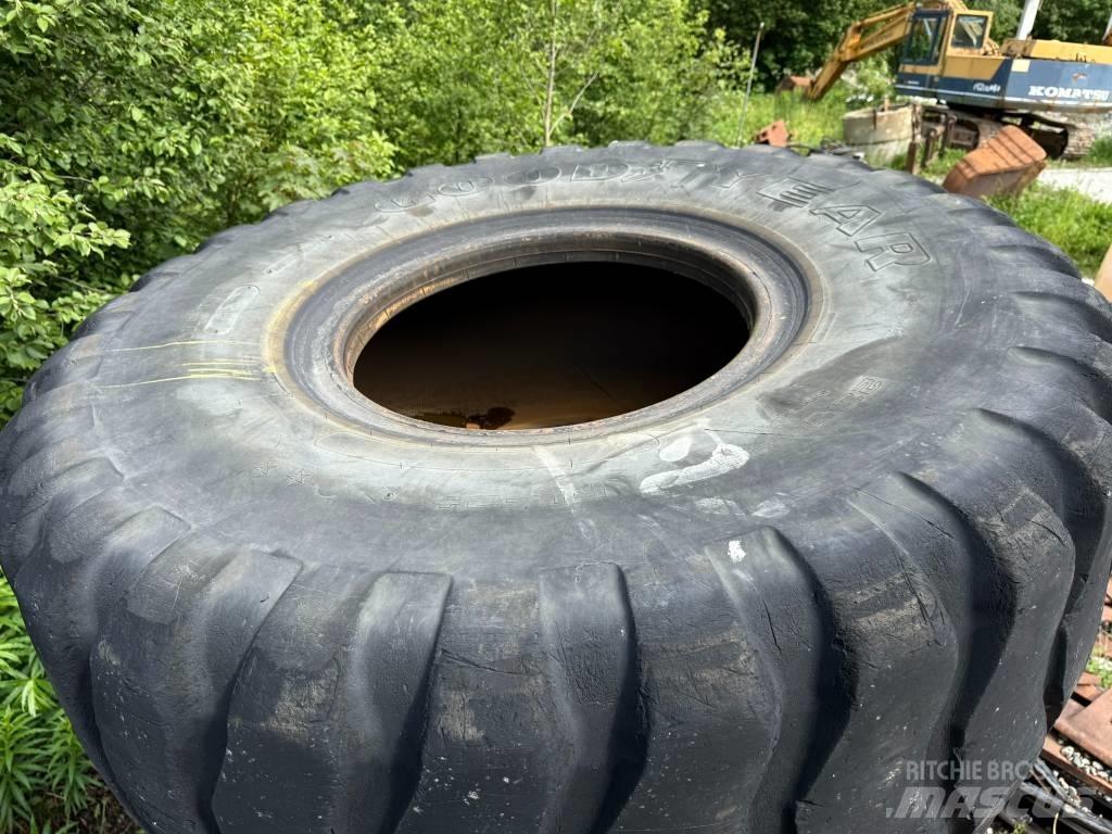 Goodyear 23,5R25 Dekk, hjul og felger