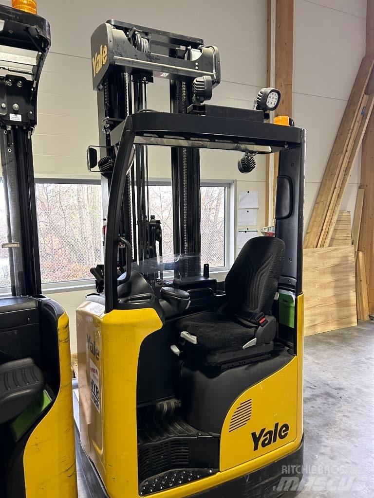 Yale MR14 Skyvemasttruck